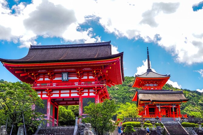 Kyoto Gion Historical Walking Tour - A 3-hour Gion to Kiyomizu walk that actually makes Kyoto make sense