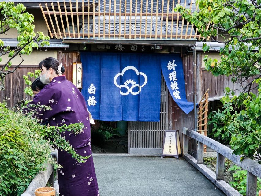 Kyoto: Gion Sunset Walking Tour with Local Guide - Timing, distance, and who this tour suits best