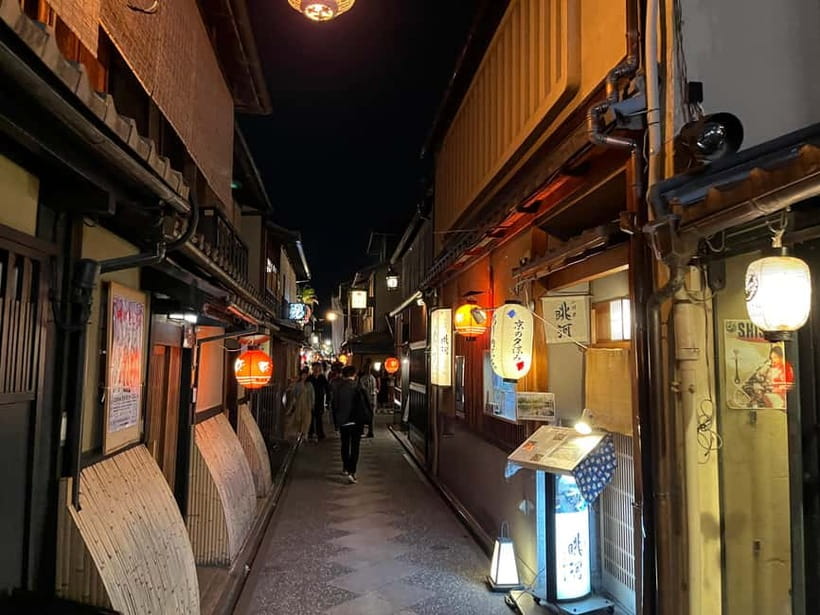 Kyoto: Gion Walking Tour - Gion-Kobu and Shiragawa: machiya houses and hanamachi routine
