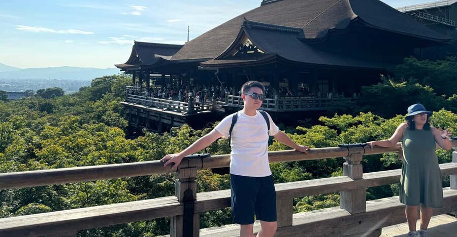 Kyoto: Guided Tour in UNESCO Site, Kiyomizu-dera - 90 Min. - Inside the main hall and the nail-free wooden stage