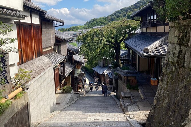 Kyoto Guided Walking Tour Highlight of Kiyomizu & Fushimi Inari - Kiyomizu-dera: The Wooden Stage Views and Why People Come