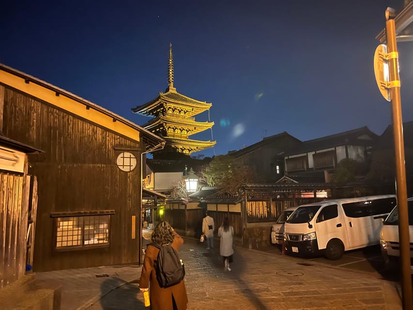 Kyoto: Half-Day Private Guided Tour to the Old Town of Gion - Starting at Kyoto Sanjo-ohashi Bridge, and why that meeting point helps