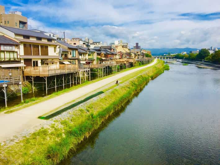 Kyoto: Half-Day Private Guided Tour to the Old Town of Gion - Kamo River promenade, then Shirakawa Street into old Gion