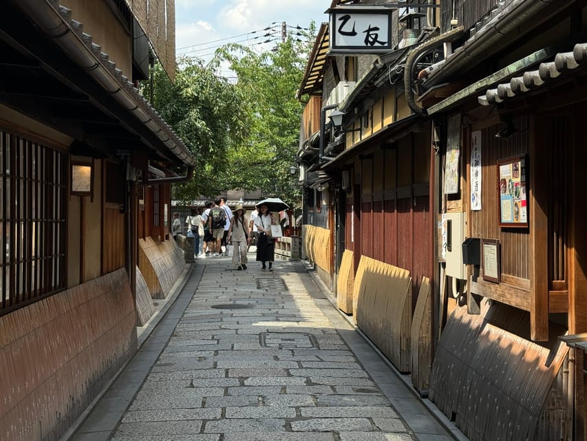 Kyoto: Half-Day Private Tour Gion Geisha District & Kiyomizu - Gion’s Machiya Streets and Geisha Culture You Can Read in the Details