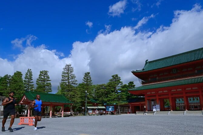 Kyoto Heritage Run - Venture through historical Kyoto landmarks - Nijojo-mae Station to Kyoto Imperial Palace: the start that sets the tone