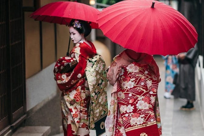 Kyoto Highlights Private Tour with Pick and Drop - Gion and Hanamikoji: traditional streets, quiet etiquette, and evening atmosphere