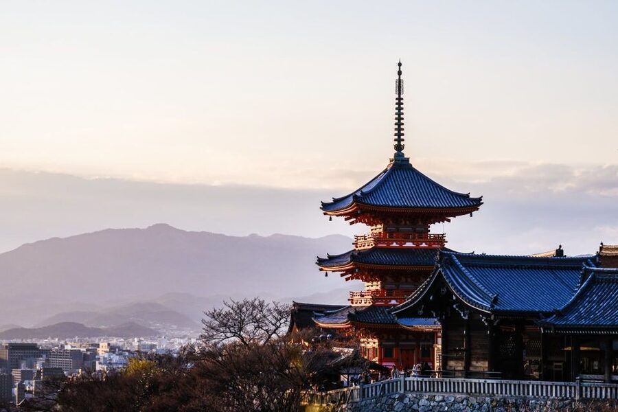 Kyoto: Historic Higashiyama Walking Tour - Fushimi Inari Taisha and Senbontorii, what the torii walk teaches you