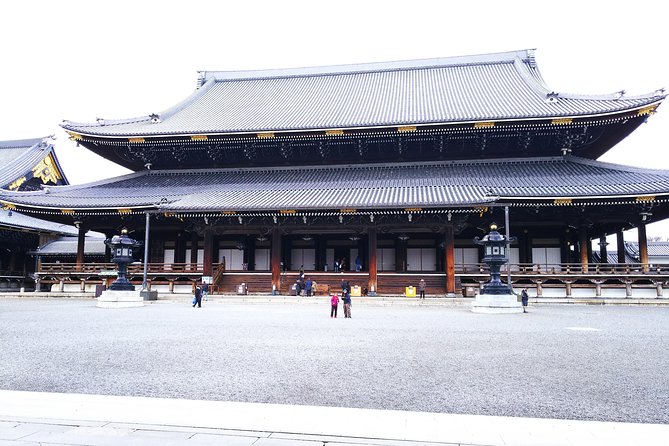 Kyoto Imperial Palace and Nijo Castle Walking Tour - Meeting at Kyoto Station, and why the start time helps