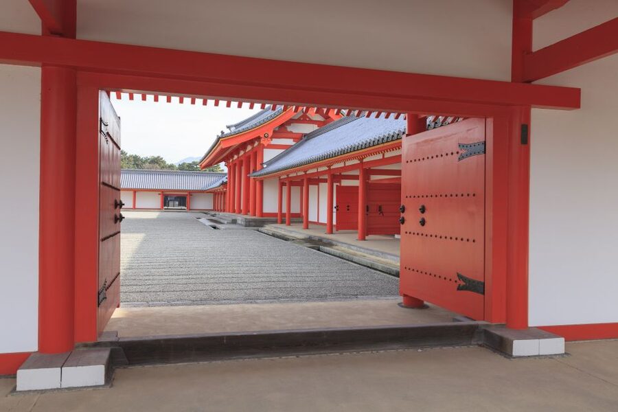 Kyoto: Imperial Palace & Nijo Castle Guided Walking Tour - Why the guide makes or breaks the experience