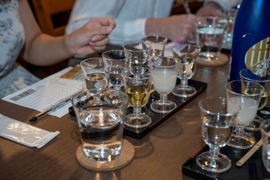 Kyoto: Insider Sake Experience with 7 Tastings and Snacks - What happens during the 90 minutes, in plain steps