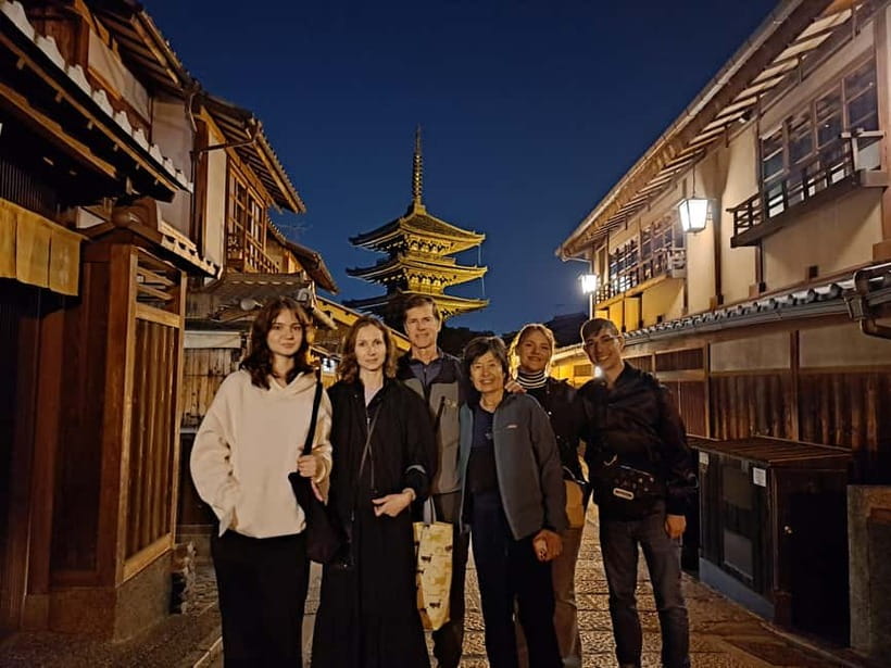 Kyoto: Izakaya Nightlife Tour with Local Guide - Picture-Perfect Bonus: Photos After the Tour