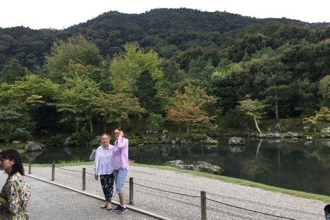 Kyoto Japanese Garden Lover's Private Tour with Government-Licensed Guide - Kinkakuji and Ginkakuji: the pavilion temples and what to look for