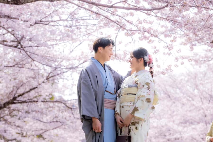 Kyoto Kimono Professional Photoshoot - Two ways to shoot: machiya townhouse set vs Higashiyama streets