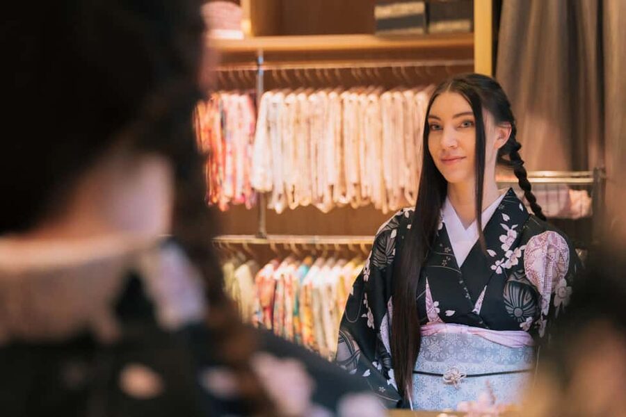 Kyoto: Kimono Tea Ceremony at Orizuruya Gion - Small-group English guidance, and what that feels like in practice