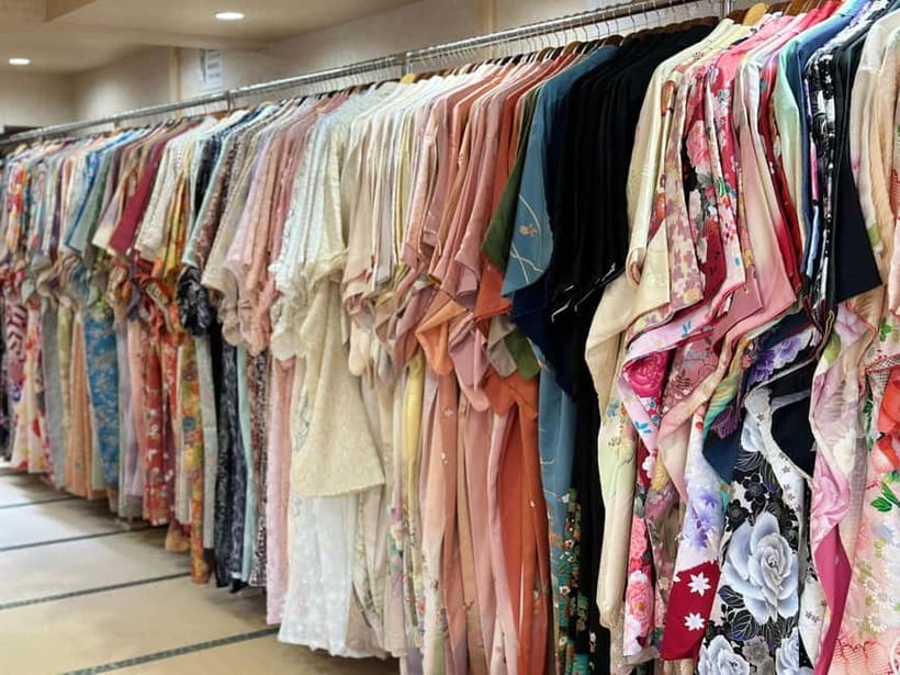Kyoto: Kimono/Yukata Rental 5 Minute from Kiyomizu-dera - Kimono or Yukata: The Seasonal Switch That Affects the Whole Vibe