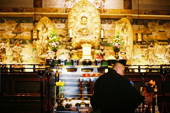 Kyoto: Kinkaku-ji Temple & Serene Garden Guided Tour with Tickets - Sutra Hall ritual and Q and A: why the timing matters