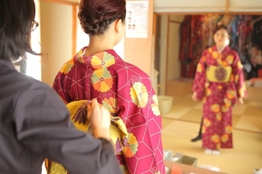 Kyoto:Kiyomizu-dera Temple Rent a kimono and ride a rickshaw - Kiyomizu-dera to Kodaiji Park: Timing, Energy, and Crowds