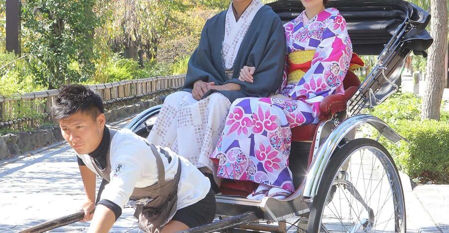 Kyoto:Kiyomizu-dera Temple Rent a kimono and ride a rickshaw - From Kiyomizu-michi Bus Stop to Your Yukata Fitting