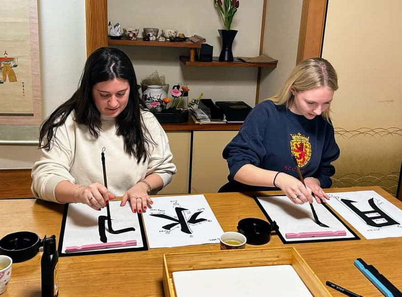 Kyoto: Local Home Visit and Japanese Calligraphy Class - Your keepsake on washi paper, with tools provided