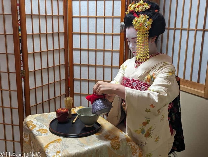 Kyoto: Lunch or Dinner with Maiko - Q&A With a Working Maiko: Practical Questions Beat Small Talk