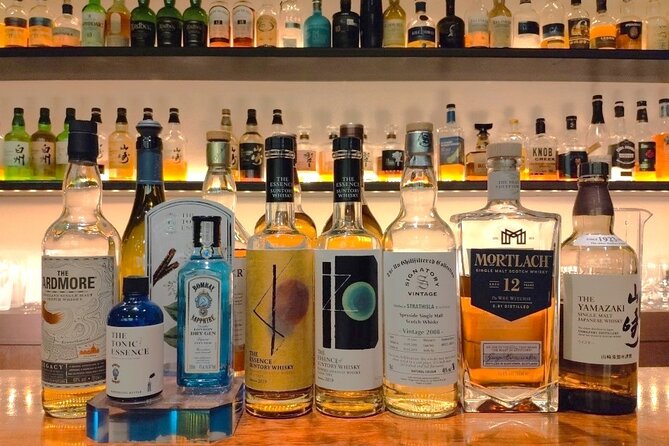 Kyoto Luxury Sake, Whisky and Cocktail Tour - Food stops plus dinner, with seasonal pairings