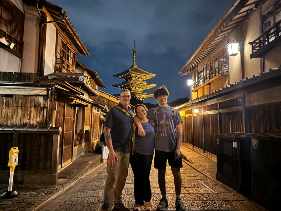 Kyoto Magic Night Walk: Gion & Fushimi Inari(Private Option) - Why the night changes Kyoto for Gion and Fushimi