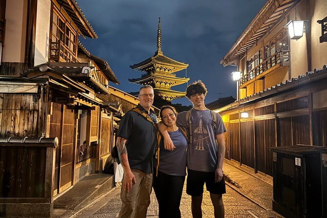 Kyoto Magical Night English Tour: Gion & Fushimi Inari Shrine - Stop 6: Sannenzaka and Ninenzaka, the Historic Stone Steps