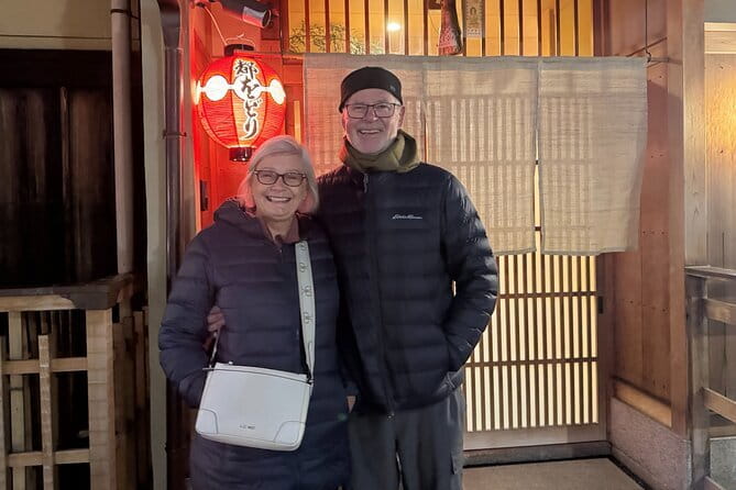Kyoto Magical Night English Tour: Gion & Fushimi Inari Shrine - Stop 1: Fushimi Inari Shrine Under Glowing Torii Gates