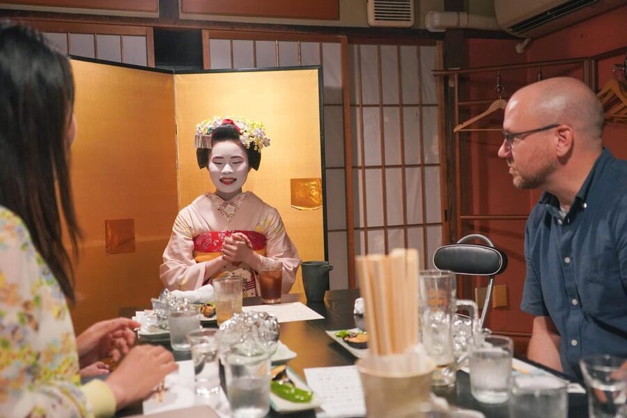 Kyoto: Maiko Dinner in Traditional Restaurant and Tour - The dinner: Kyoto-style course meal in a roughly 100-year-old restaurant