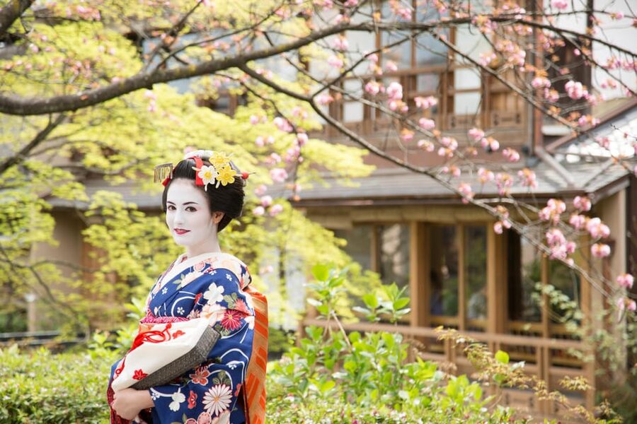 Kyoto: Maiko Makeover and Photoshoot Experience - Finding the Studio Near Kiyomizu-michi, and What to Expect When You Arrive