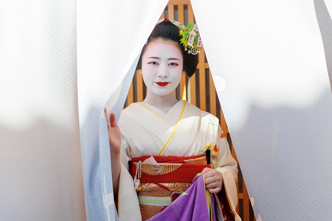 Kyoto: Meet the Geisha Maiko with Gion Walking Tour - Why This Gion Walking Tour Feels Different From Street Chasing