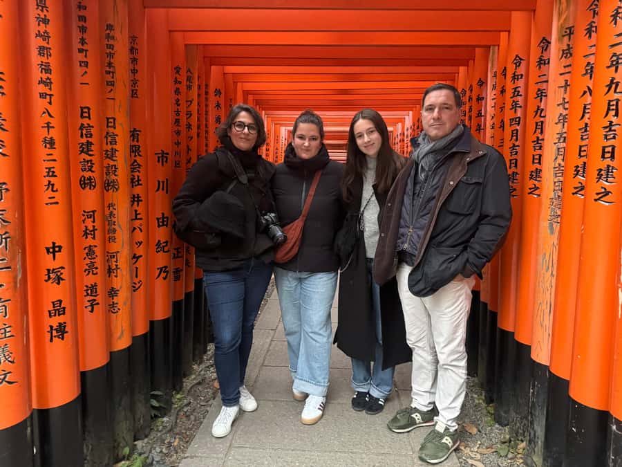 Kyoto Morning Highlights Tour: Fushimi, Kiyomizu-dera & Gion - Gion’s historic streets after the rush