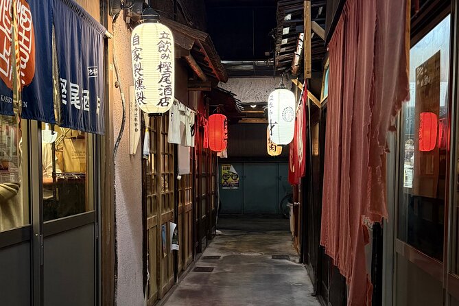 Kyoto Night Foodie Tour – Hidden Izakayas & Local Flavors - Getting to Nishioji Shijo and finding the meeting point