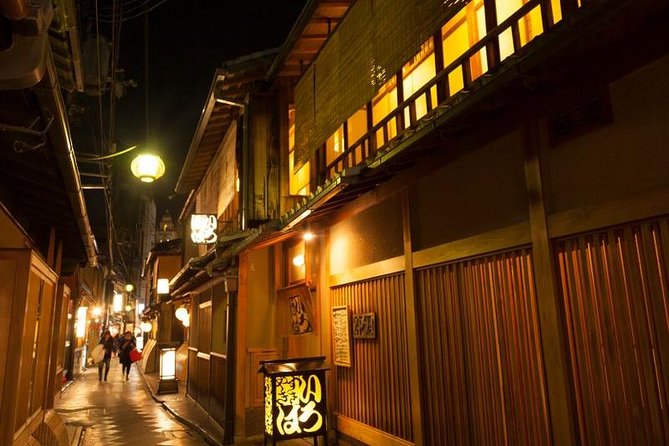 Kyoto Night Foodie Tour in Gion (9+ dishes + 6 Sake tastings) - Pontocho District Dinner Stop: Eating in a Real Kyoto Night Zone