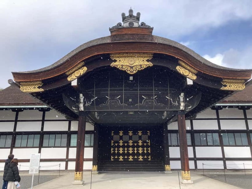 Kyoto: Nijo Castle and Kyoto Imperial Palace Guided Tour - Walking time, what to wear, and how to plan your day