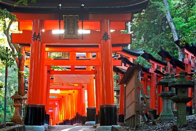 Kyoto: Nijo, Kinkaku-ji, Arashiyama, Kiyomizu & Fushimi Inari - Meeting point at Hotel Keihan Kyoto Grande and the 7:00 am reality