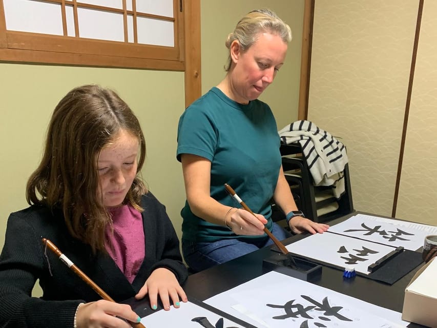 Kyoto Ninenzaka : Japanese Calligraphy Class in Townhouse - Why shodō in Ninenzaka feels different than a souvenir stop