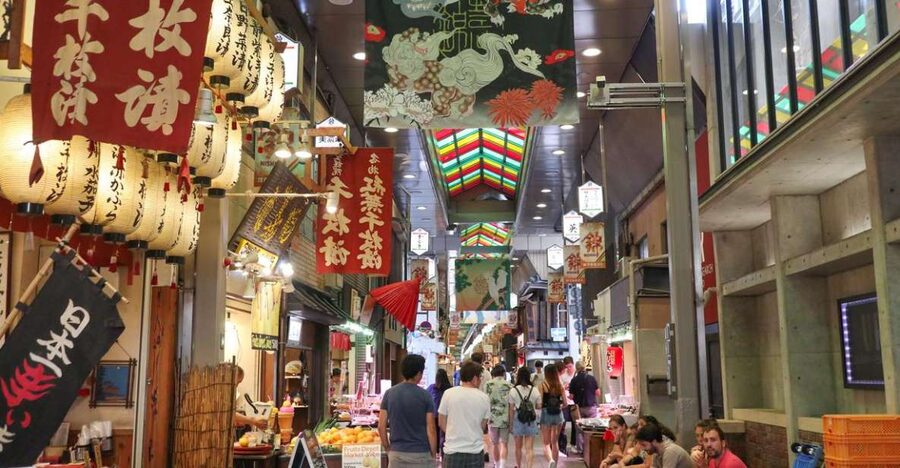 Kyoto: Nishiki Market Brunch Walking Tour-7 Tastings+Brunch - Crossing Shijo-ohashi Bridge, Then Wandering Pontocho Alley