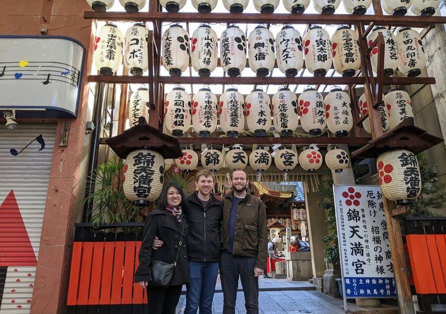 Kyoto: Nishiki Market Food Tour - How the tastings work: from seafood skewers to seasonal snacks