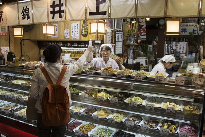 Kyoto Nishiki Market Tour - Tsukemono and Sake Tips: Small Bites, Big Flavor Differences