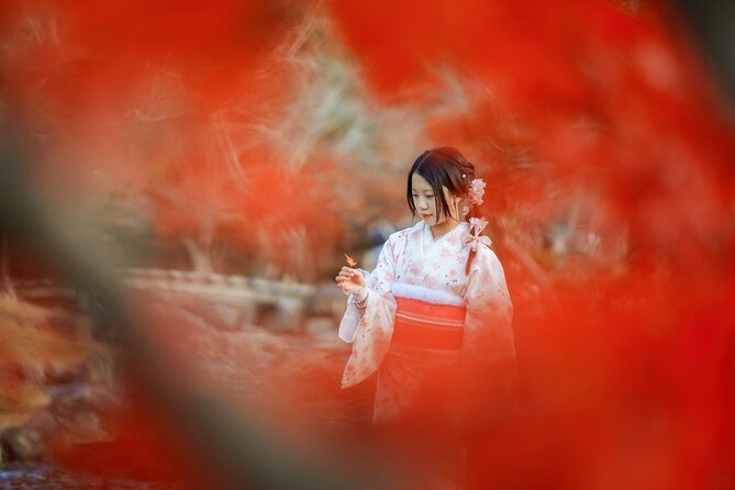 Kyoto Photo Travel with Local Guide and Personal Photographer - The photo process: natural posing, guide-led flow, and family-friendly patience