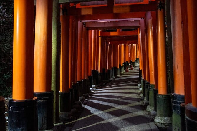 Kyoto Photography Masterclass - Private Photography Lesson - Pontocho District: turning lantern light into readable night photos