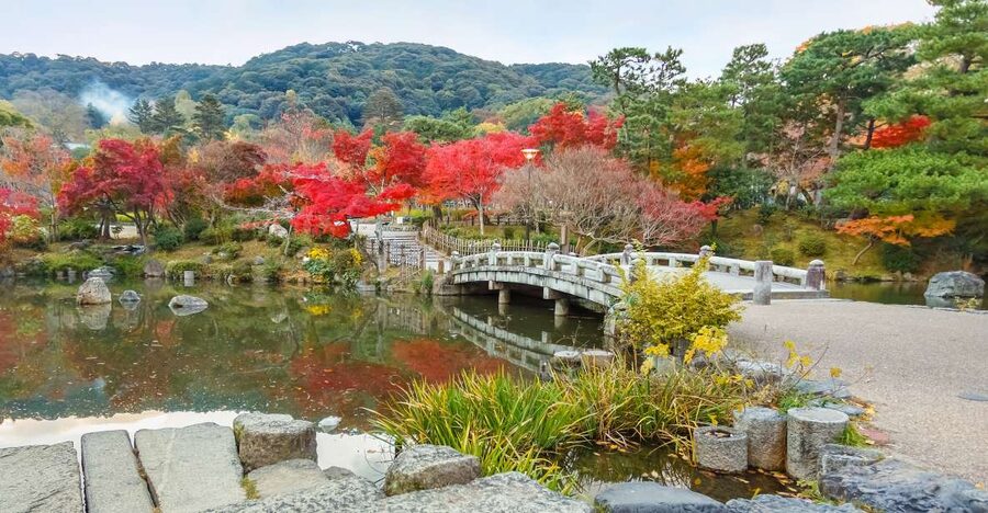 Kyoto: Private 2.5 Hour Historical Walking Tour - Maruyama Park and Nene-no-michi: history hiding in plain sight