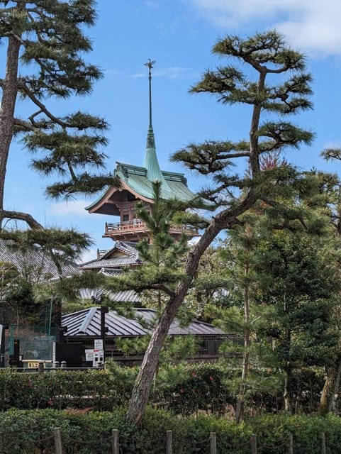 Kyoto: Private 2.5 Hour Historical Walking Tour - Ending near Kiyomizu, with Jishu Shrine context