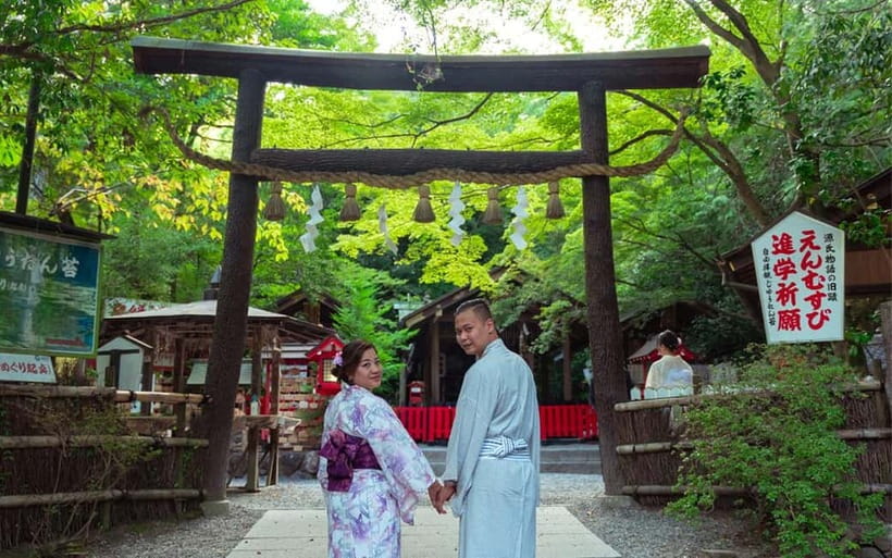Kyoto: Private Photoshoot Experience in Arashiyama Bamboo - Photo Delivery, Formats, and What You Keep