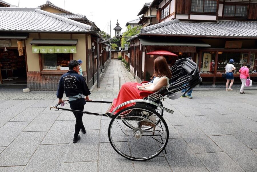 Kyoto: Private Rickshaw Tour of Gion and Higashiyama Area - Key highlights worth planning for
