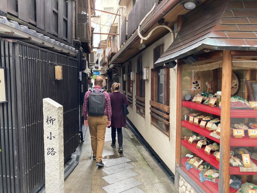 Kyoto: Private Walking Tour with Kiyomizu Temple & Gion - Price and Logistics: What You Pay, What You Must Add On