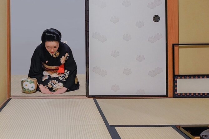 Kyoto: Quiet and Graceful Tea Ceremony - Inside the Tatami-Style Tea Setting: Etiquette Before Matcha