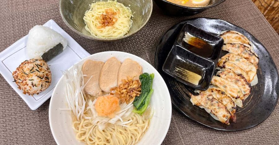 Kyoto: Ramen, Gyoza, and Onigiri Cooking Class - Inside the 90 minutes, what you actually do