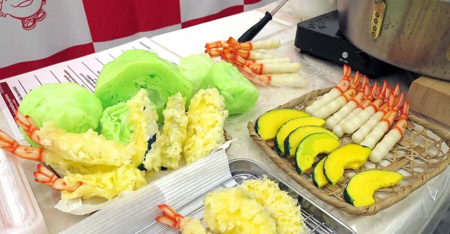 Kyoto: Replica food making experience - What You Make in the 1-Hour Workshop (Tempura Bowls and Optional Lettuce)